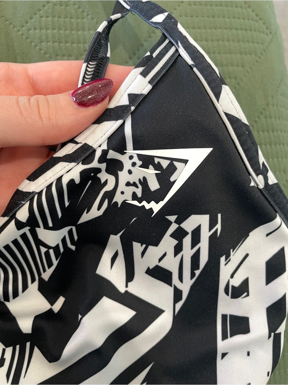 Gymshark Black & White Abstract Strappy Sports Bra - Picture 6 of 7